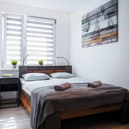 Apartament Z Widokiem, 10Min Od Morza กดัญสก์ ภายนอก รูปภาพ